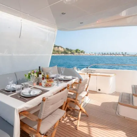 Private Yacht - Princess 72 Fly * Σπλιτ