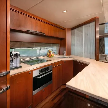 Holiday home Private Yacht - Princess 72 Fly Split