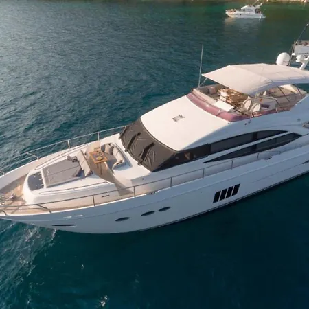 Semesterbostad Private Yacht - Princess 72 Fly *